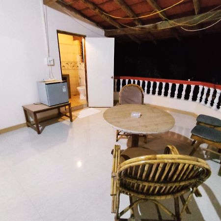 Maria Paulo Guest House Bar And Restaurant Агонда Екстериор снимка