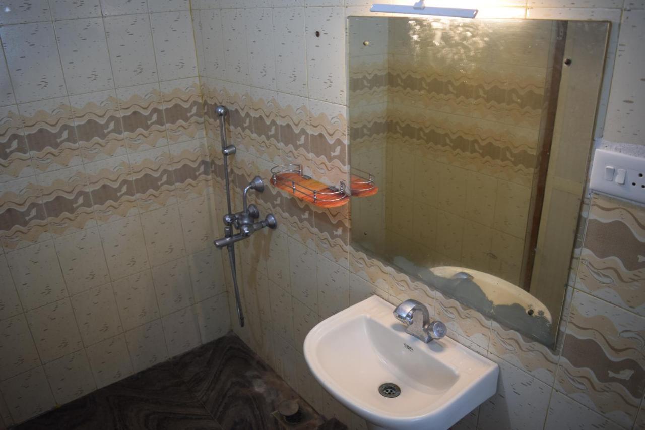 Maria Paulo Guest House Bar And Restaurant Агонда Екстериор снимка