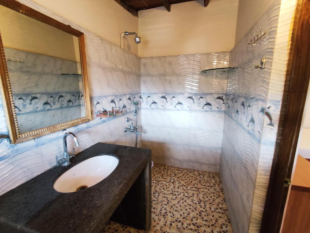 Maria Paulo Guest House Bar And Restaurant Агонда Екстериор снимка